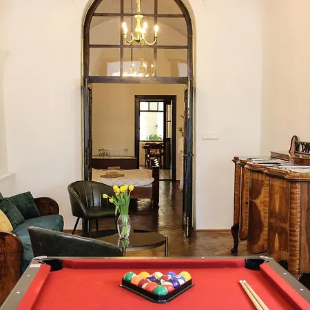 Roth's Apartament